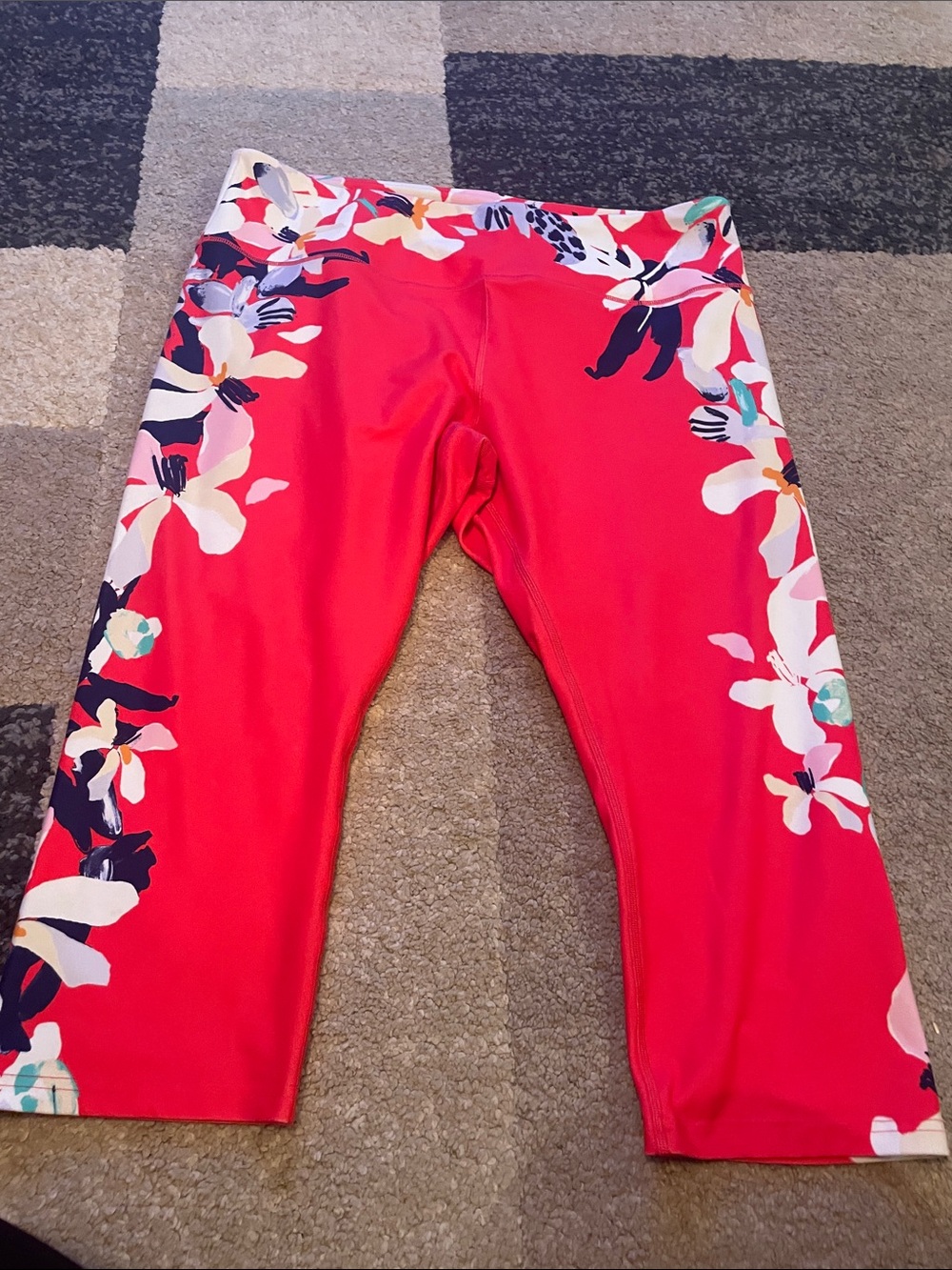 tek gear Coral Pink Floral Capri Leggings